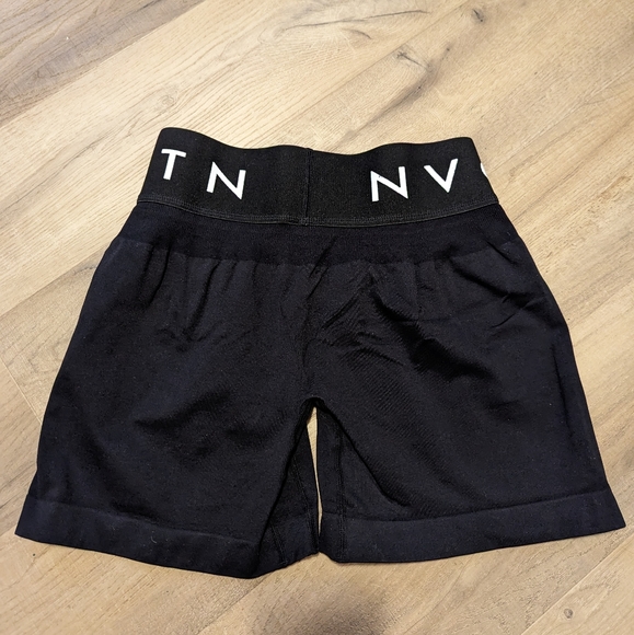 NVGTN Sport Seamless Shorts - Black - Picture 6 of 6